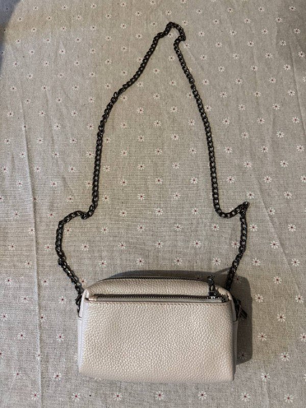 Сумка маленькая кожаная