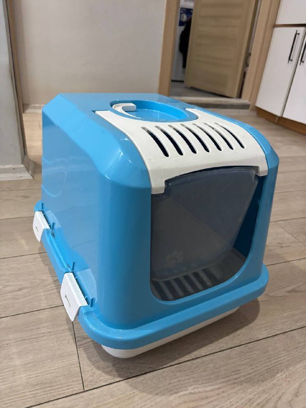 Закрытый туалет для кошек