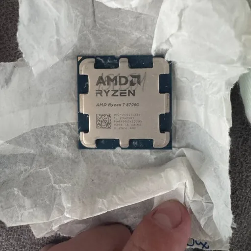 AMD Ryzen 7 8700G