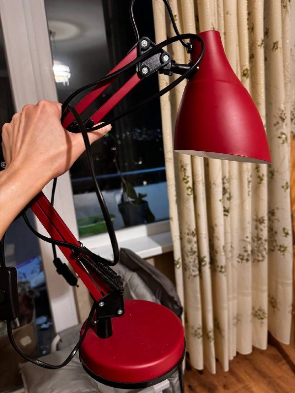 Настольная лампа