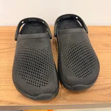 Тапки Crocs 2