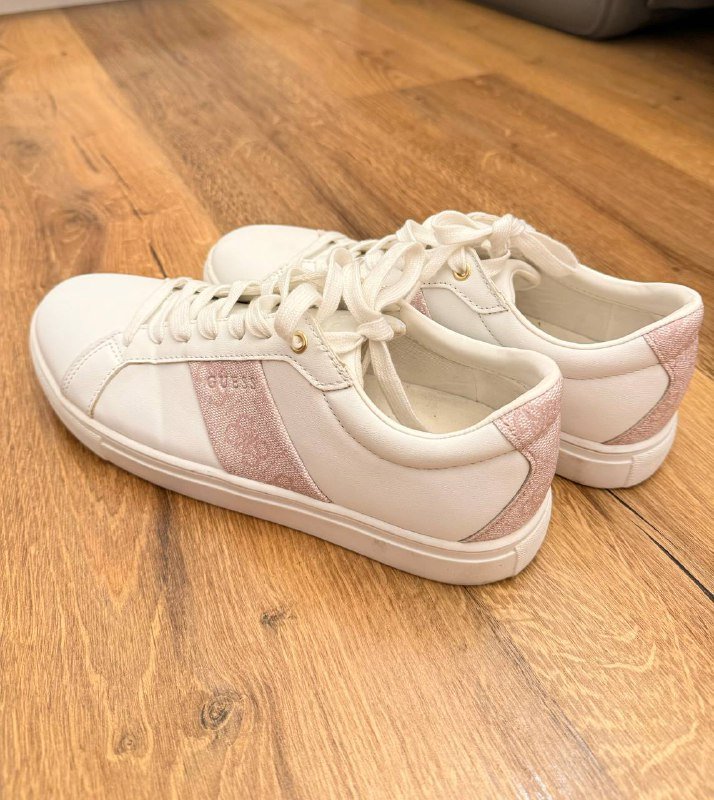 Кроссовки Guess женские оригинал 2