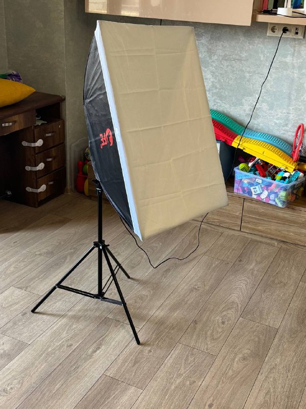 Комплект студийного оборудования Falcon Eyes KeyLight 425LED софтбокс штатив свет 2