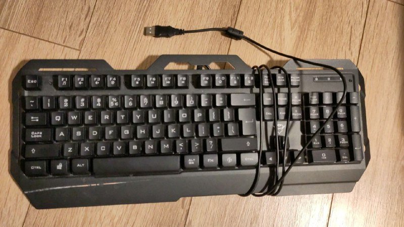 Numark PT01 Scratch, Bluetooth keyboard Logitech, Keyboard GXT, бесперебойник 4