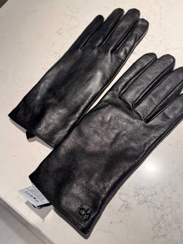 Женские кожаные перчатки Calvin Klein