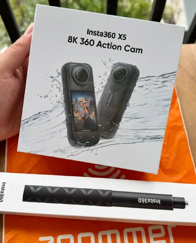 Insta360 X5 8K экшн-камера с селфи-палкой