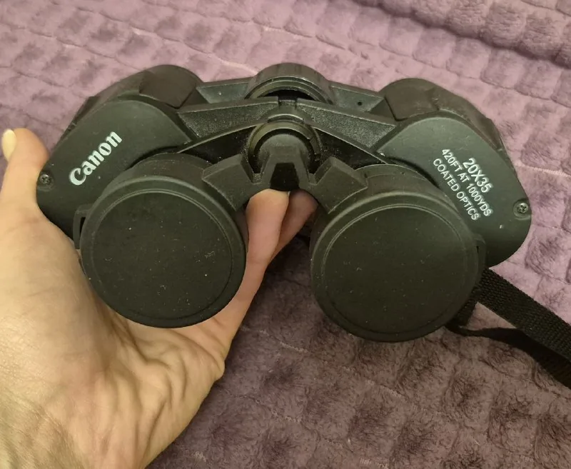 Бинокль Canon 1