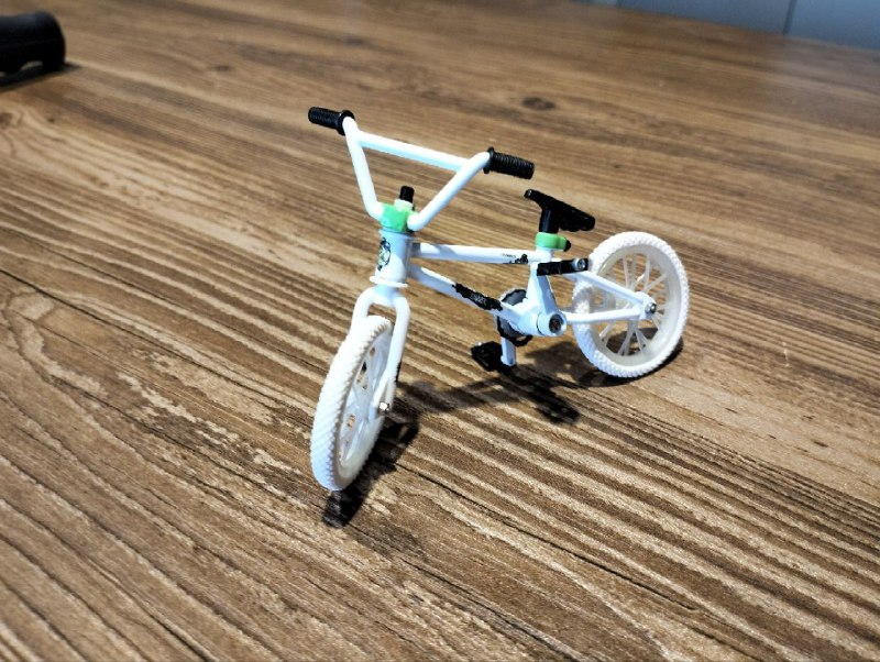 Фингер парк, самокаты, скейты, BMX и кроссовки 6