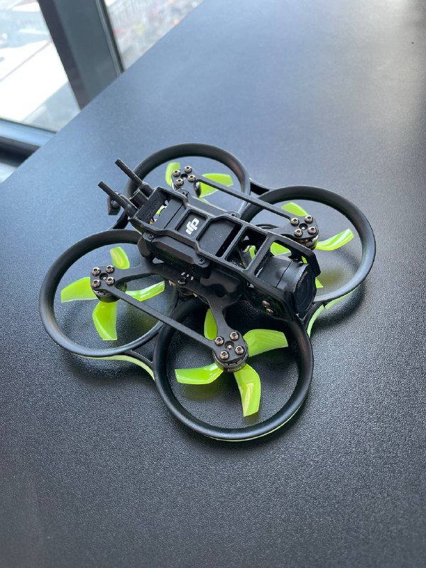 Pavo 20 Pro с DJI O3 Air Unit и аккумуляторами