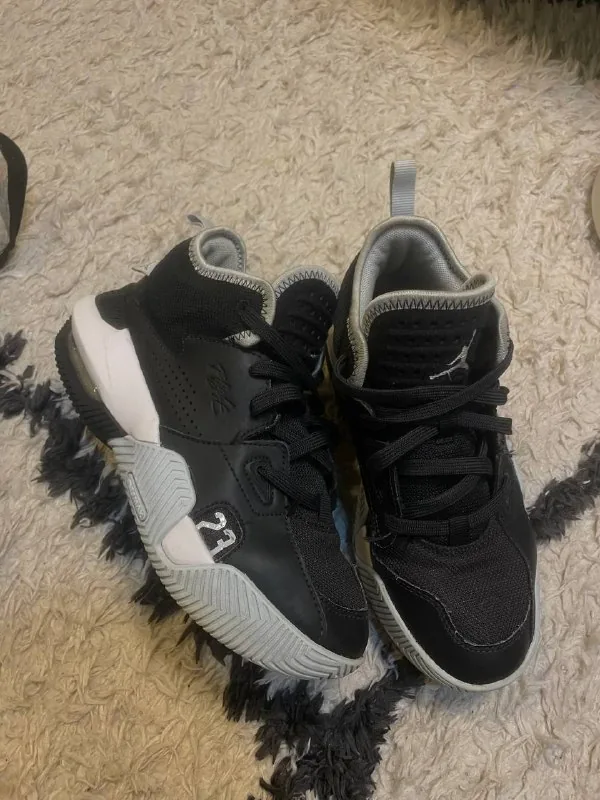 Кроссовки Jordan 1