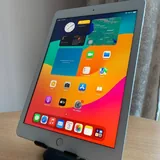 iPad 8 10.2 32GB Silver 1