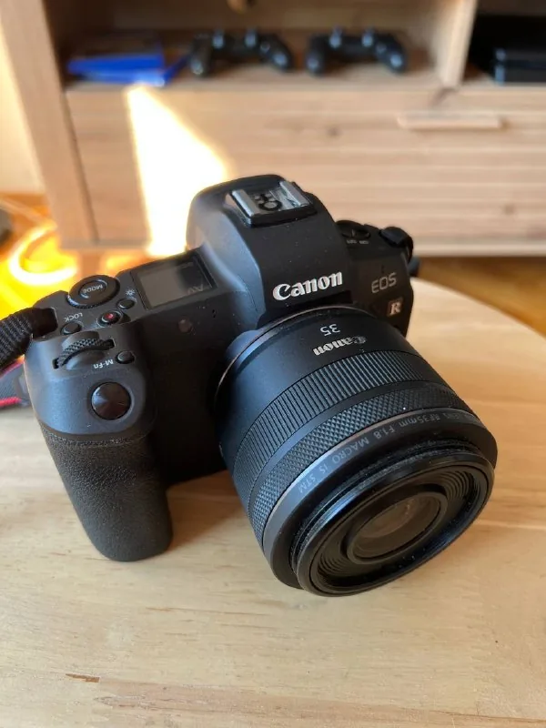 Canon R camera with RF 35mm lens, Fujifilm X-H1 with Fujinon 18-55 lens 1