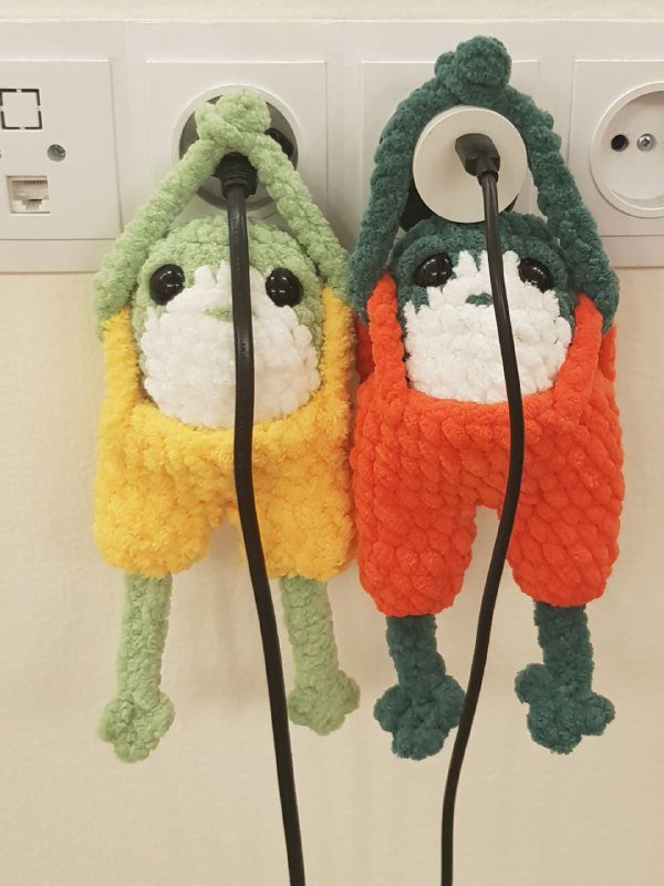 Вязаные игрушки лягушата, утка и цыпа