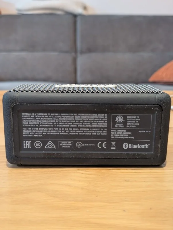 Marshall Emberton Bluetooth-колонка 1