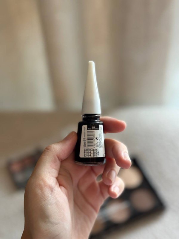 Лак для ногтей Flormar черный новый