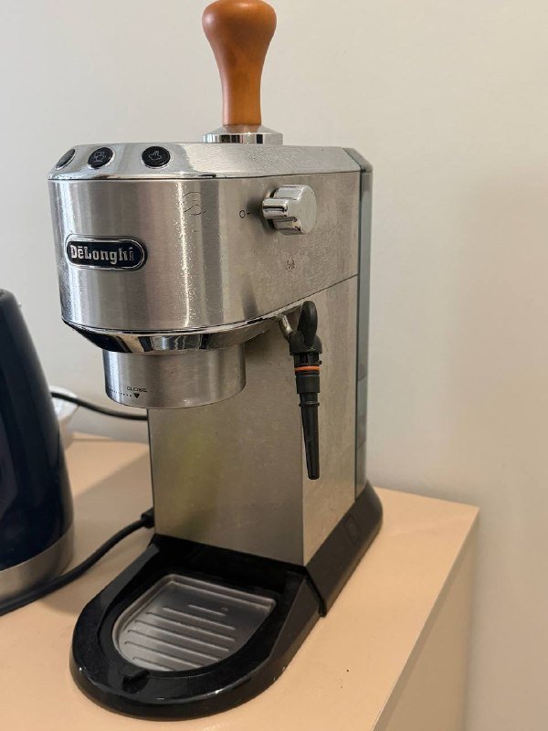 Кофемашина DeLonghi EC 685, кофемолка