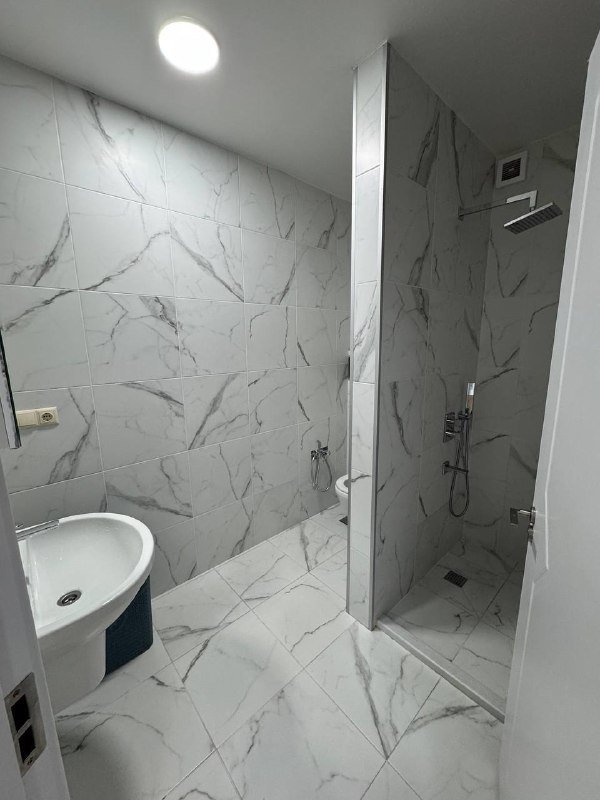 2х комнатная квартира с 1 спальней, аренда на год 10