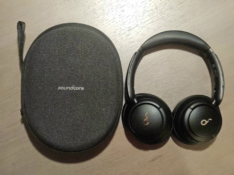 Anker Soundcore Q30 v.2 наушники, микрофон Razer Seiren BT, адаптер Intel, чехлы Vivo X300