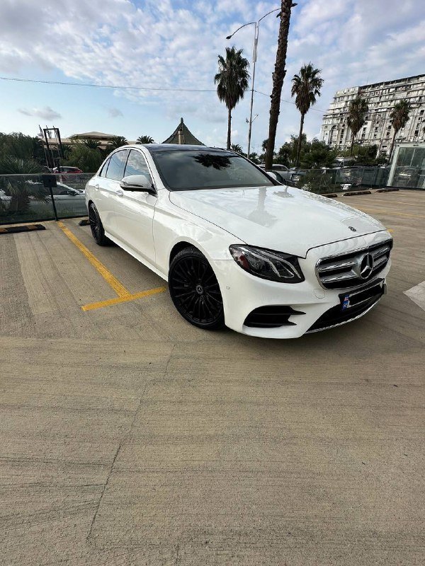 Mercedes-Benz E300 AMG Pack 2019 3