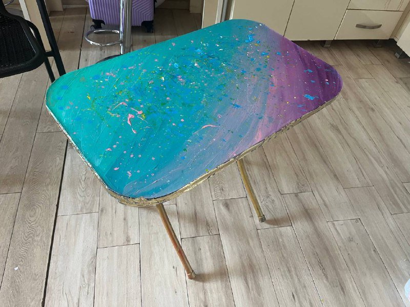 журнальный столик золотой 3