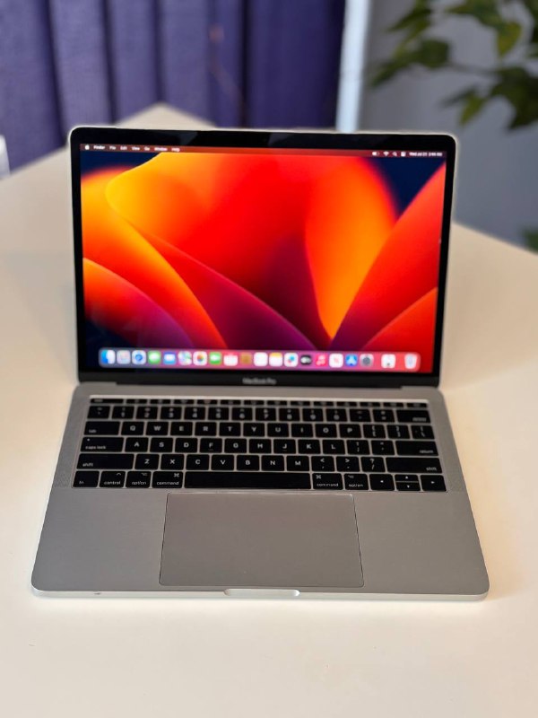 MacBook Pro 2017 i5 8/128ГБ