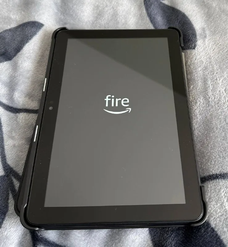 Amazon Fire HD 8 tablet, кейс 1