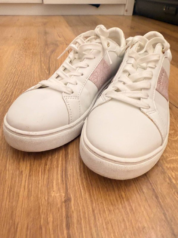 Кроссовки Guess женские оригинал 3