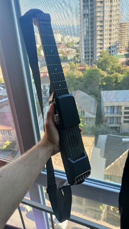 Мини электрогитара с колонкой и обучением аккордам