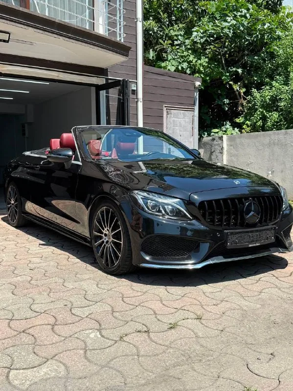 Mercedes-Benz C250 Cabriolet 1