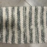Вазы, вешалки, мусорка, коврик, ящички и коробка 5