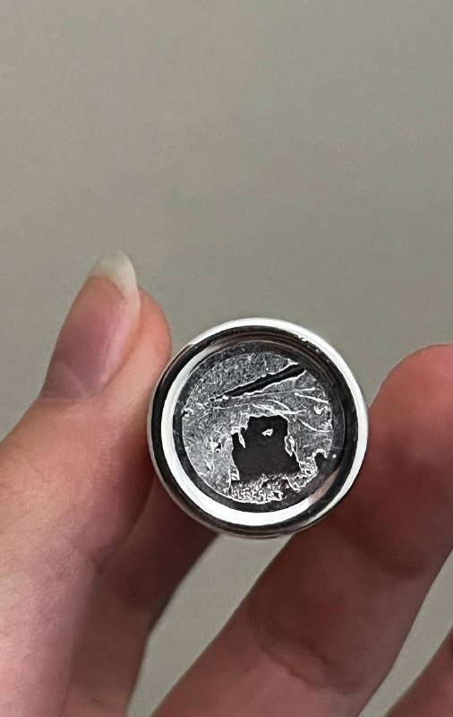 YSL Loveshine Candy Glaze, карандаш Kiko Milano 9