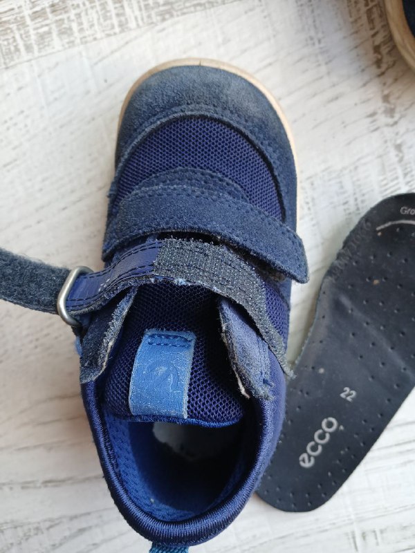 Кроссовки New balance, Ботинки ecco, Zara тапочки, Резиновые сапоги 4