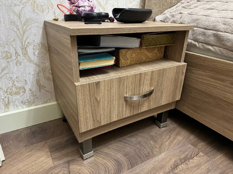 Кровать с матрасом и тумбочками 170х200 4