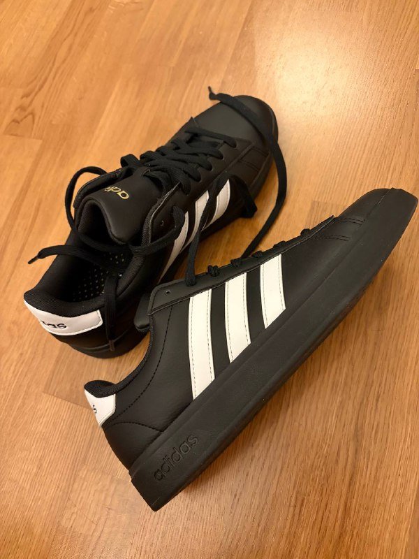 Кроссовки adidas размер 41