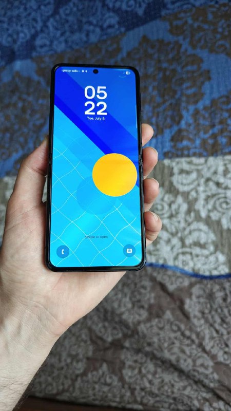 Samsung Galaxy Z Flip 4 2