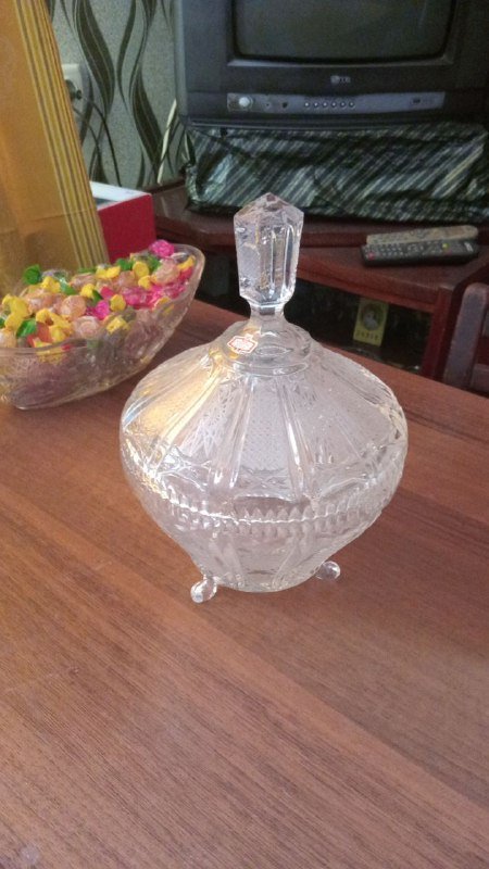 Вазы 3 шт, ваза с подносом, конфетницы, виски сет 4