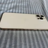 iPhone 12 Pro, MacBook Air M1 4