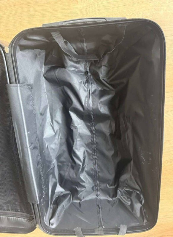 Черный чемодан для путешествий 5