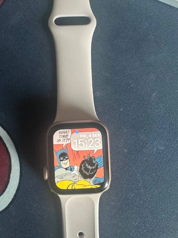 Apple Watch SE 2 40 мм, 2 ремешка 1