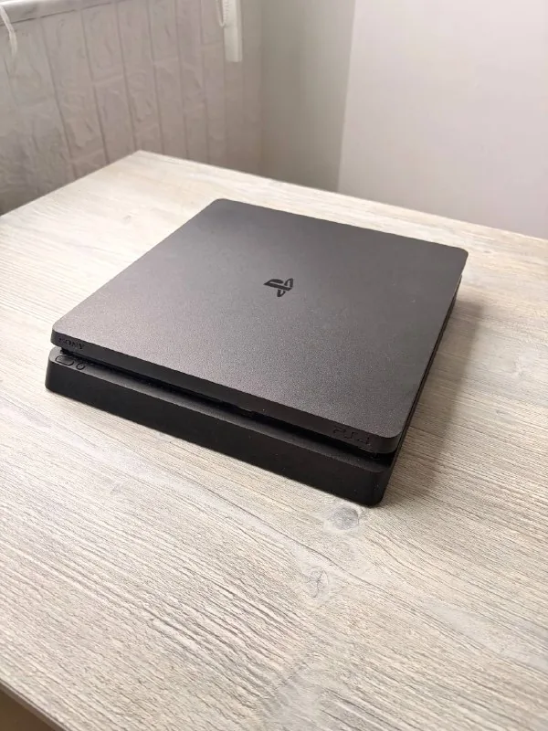 PS4 Slim