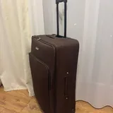 Коричневый большой чемодан 2