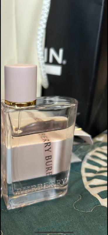 Аромасвеча Kurkdjian, миниатюра Miss Dior, Burberry Her, гель для душа Kurkdjian, Chanel Chance отливант, YSL Parisienne 3