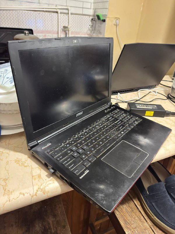Ноутбук MSI