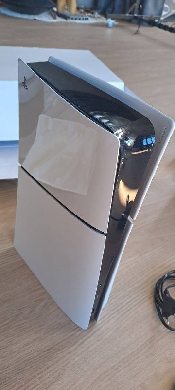 Play Station 5, Dual Sense, Play Station Portal, Apple Magic Keyboard, Apple Magic Trackpad 5