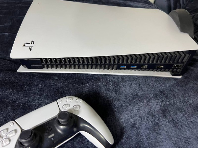 Sony PlayStation 5 с джойстиком DualSense 2