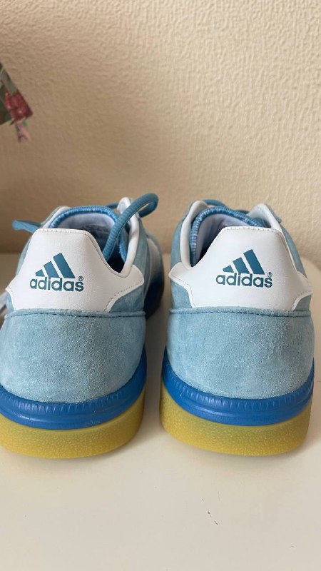 Кроссовки Adidas размер 40