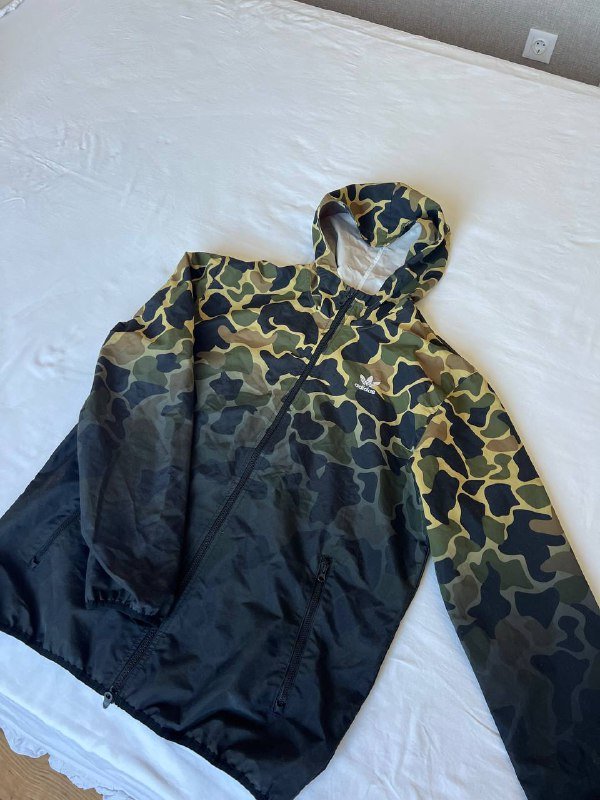 мужская ветровка ADIDAS, шапка medooza, внешний аккумулятор xiaomi 4