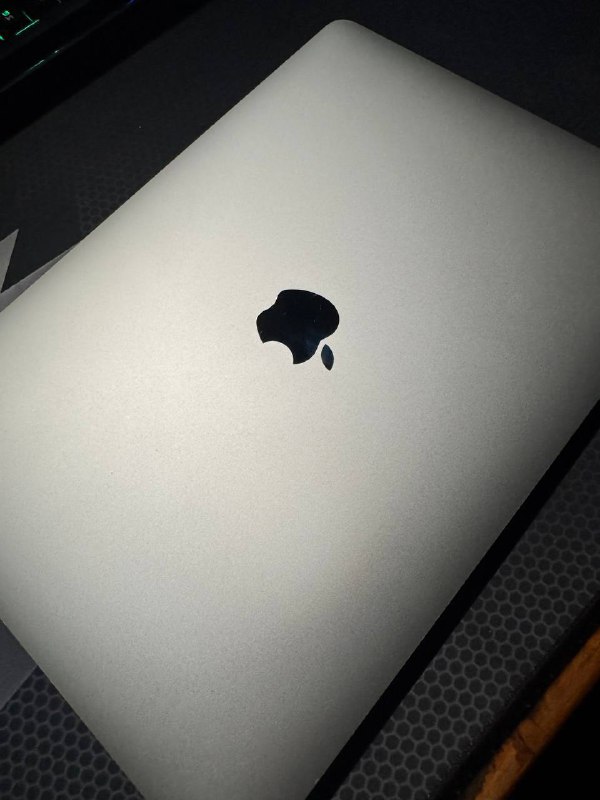 MacBook Air M1 256GB АКБ 90% с зарядкой 3