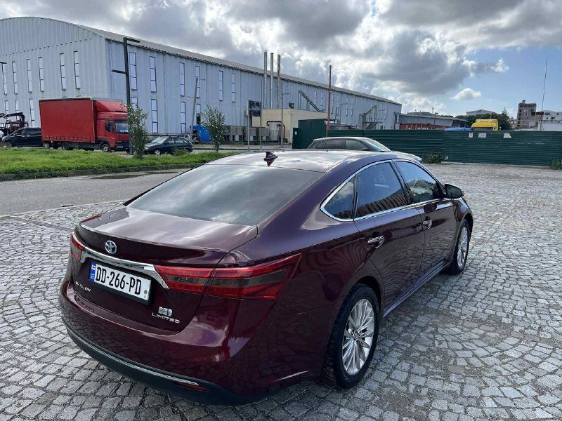 Toyota Avalon Hybrid 2016 Limited 5