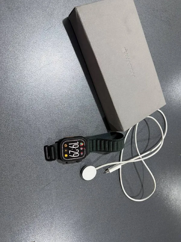 Apple Watch Ultra 2, DualShock, Meta Quest 3S 1